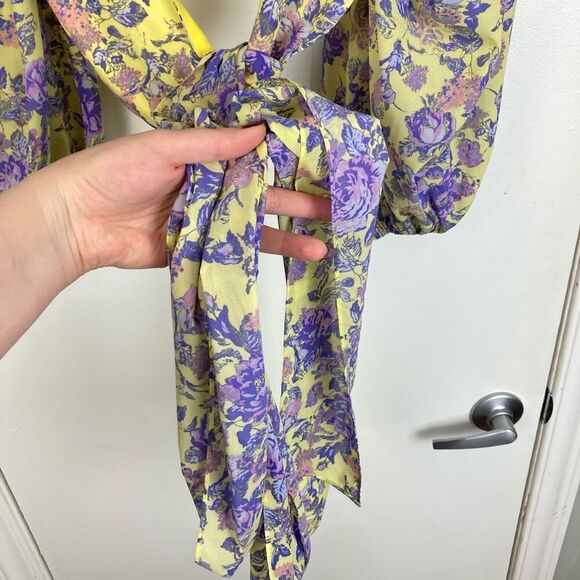 For Love & Lemons Maui Wrap Top Yellow Adjustable Floral Crop Top Blouse size XS - Picture 3 of 8